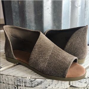 Taupe Flats